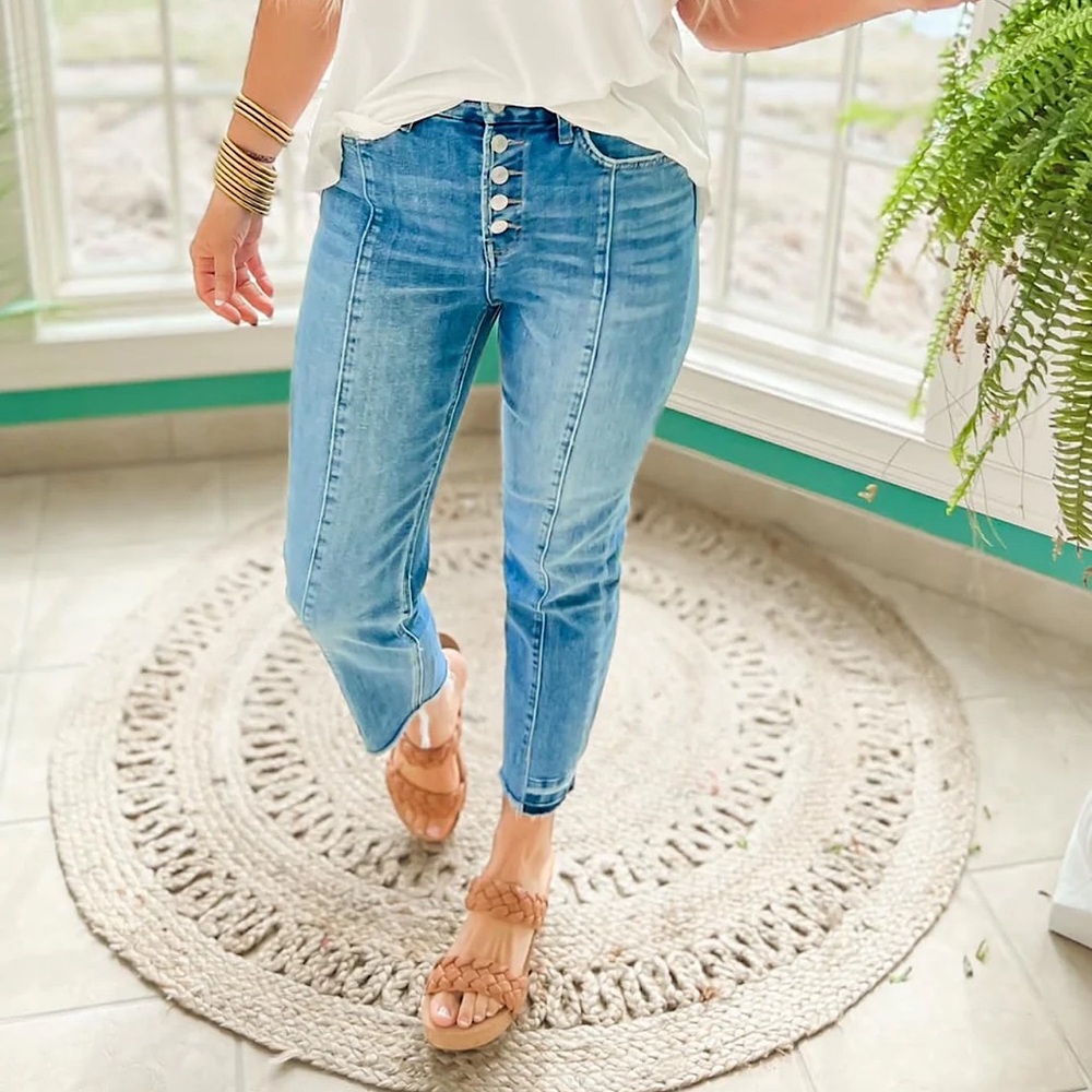 🍒BOGO50%🍒🆕💙MICA: High Rise Slim Straight Crop SIZE 28